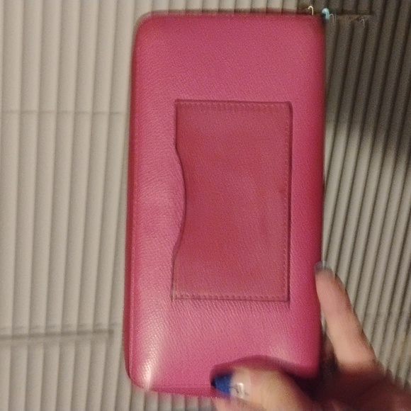 Coach pink saffiano leather full size zip wallet - Picture 2 of 7